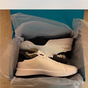 G/FORE Men’s White and Black Golf Shoe